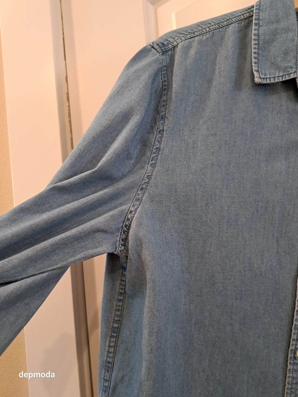 Forever 21 Men Light Denim Button-Up Shirt Size M
